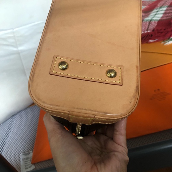 Louis Vuitton LV Alma BB in monogram - Picture 14 of 15